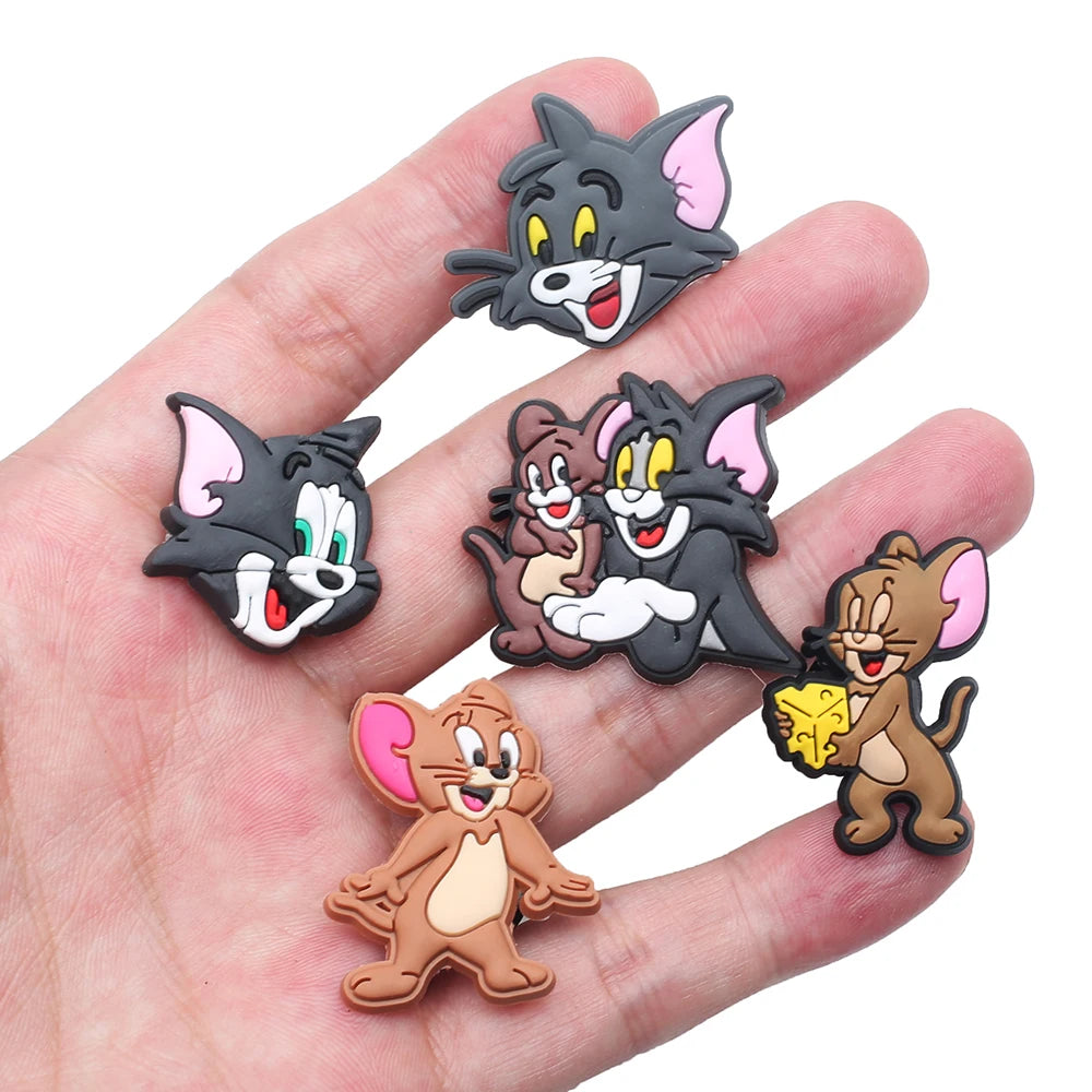 Single sale 1pcs Cartoon Tom and Jerry Croc Charms Shoes PVC Shoe Charms Decoration Buckle Sneakers Gardden Sandals Accessories